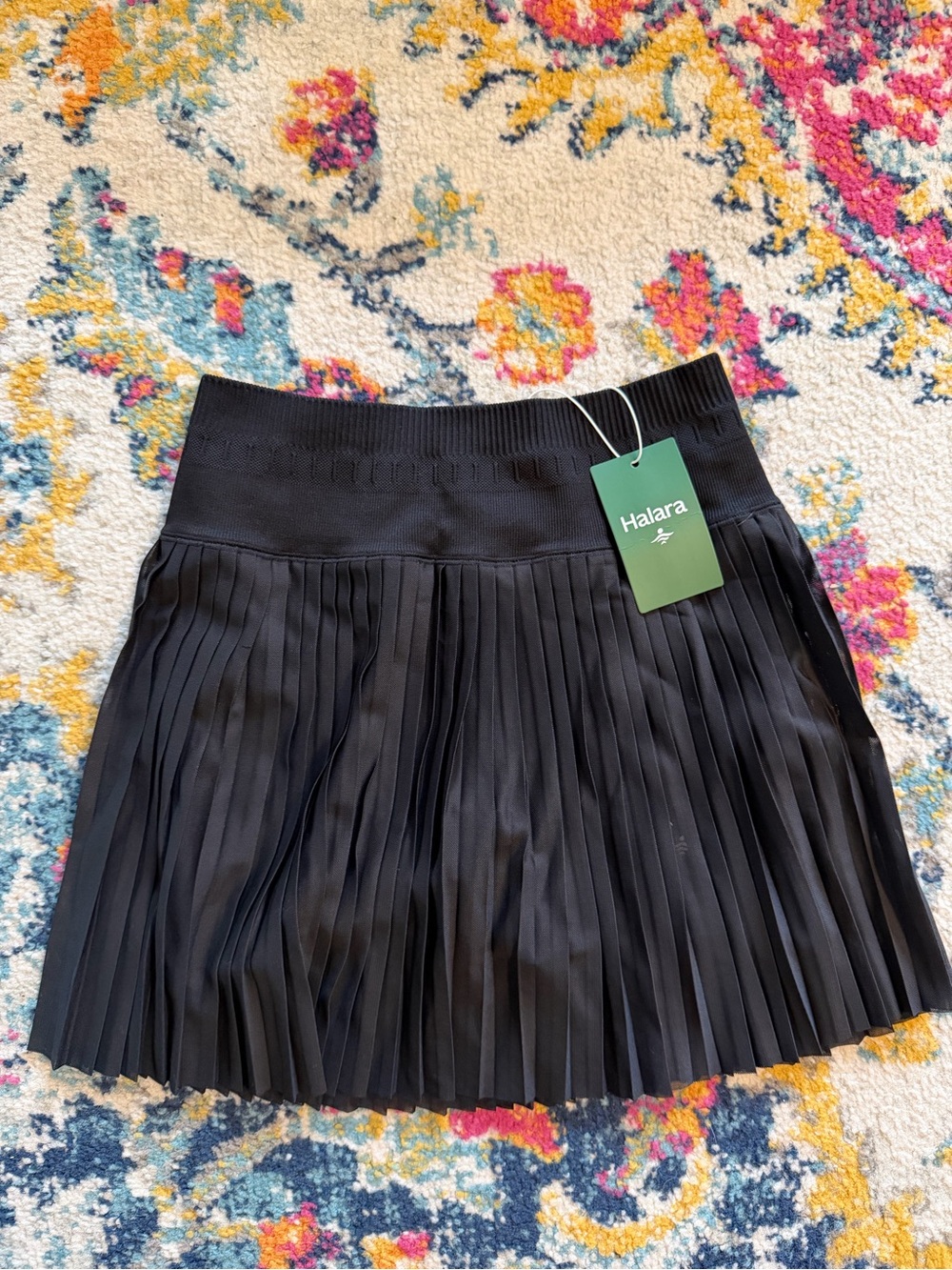 HALARA Black Pleated Mini Skirt